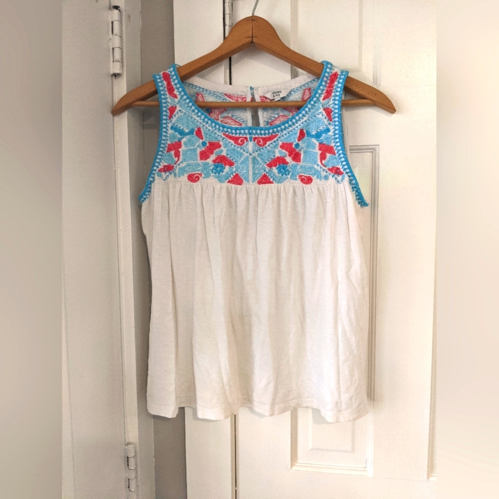 Crown & Ivy Embroidered Tank Top Size Large